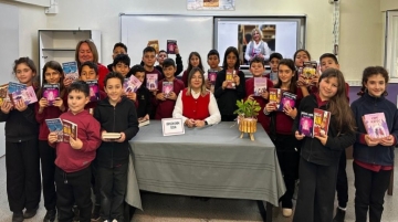 Dağkent Kıroğlu ESV İlkokulu'nda yazar buluşması