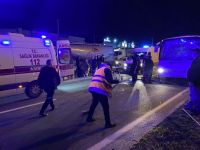 Servis midibüsleri birbirine girdi 11 kişi yaralandı