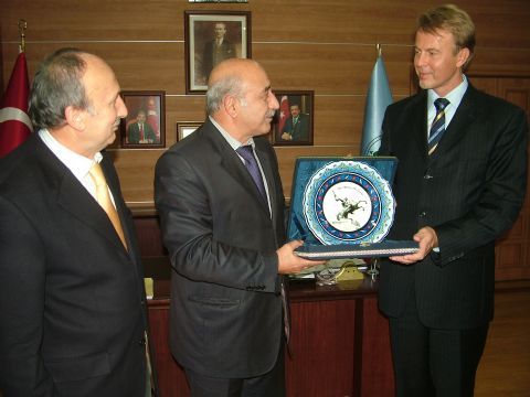 Estonya'nın Ankara Büyükelçisi, Bolu'da ziyaretlerde bulundu