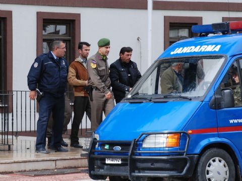 Jandarma'dan sahte evrak operasyonu