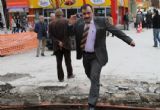 Yaralıya ulaşmak için yol bulamayan ambulans şoförü isyan etti