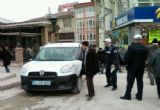 Arap saçına dönen meydanda trafik polisi ceza kesiyor