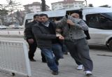 Şantiyeden çaldıklarını hurdacıya satmışlar