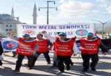 Türk Metal Sendikası üyesi 250 kişi eylem yaptı