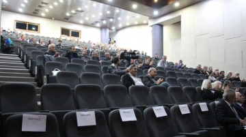 Kıbrıscık köy olmasın diye düzenlenen etkinlikte, salon boş kaldı!