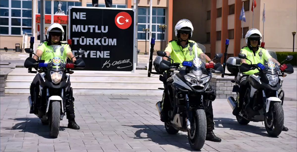 TRAFİK ŞUBEYİ KUTLUYORUM AMA!