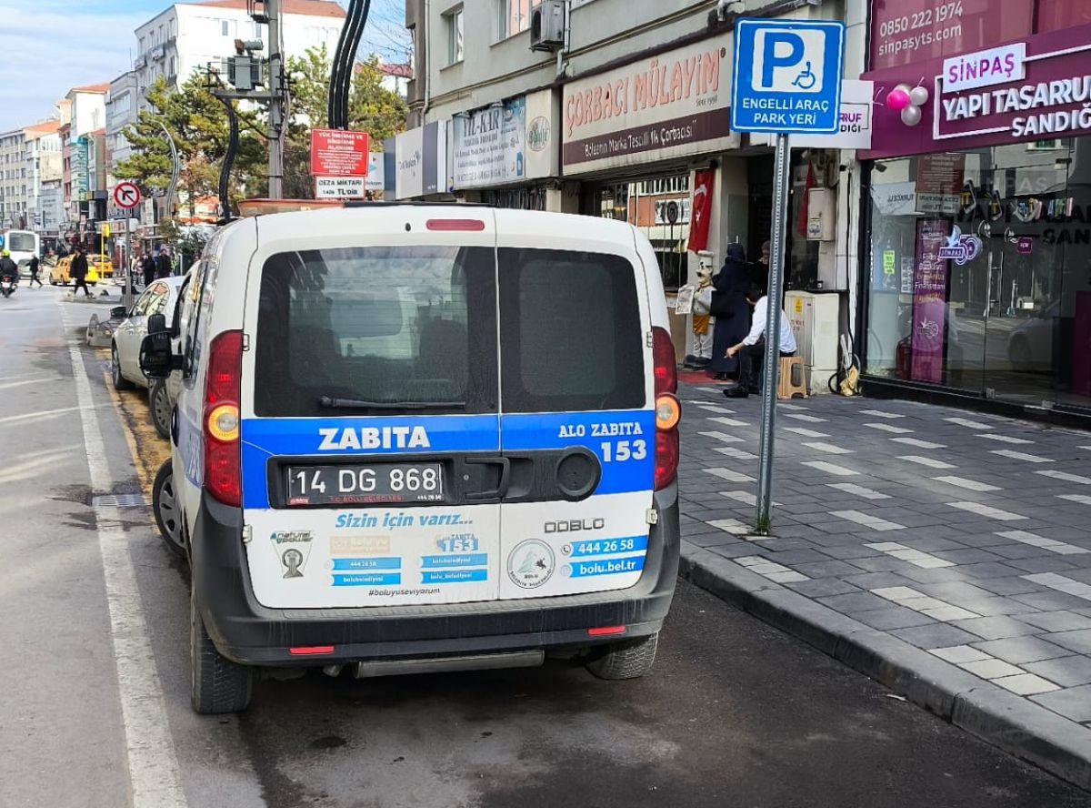 Zabıta aracı tam da yerini bulmuş!