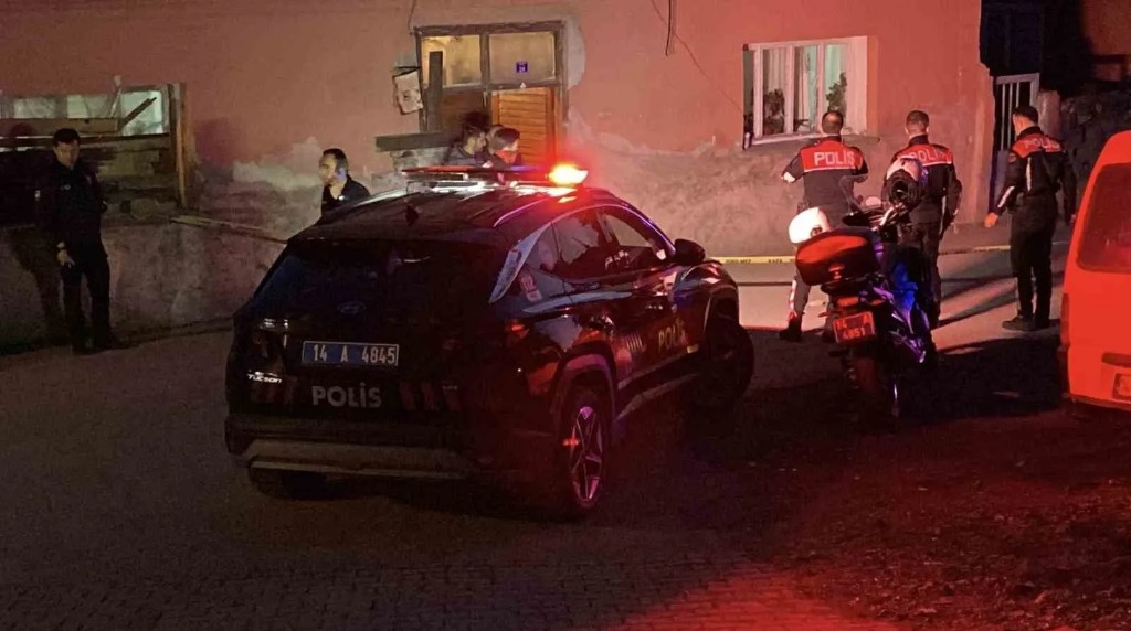 Boşanma aşamasındaki eşinin evine ateş ederek kayıplara karıştı