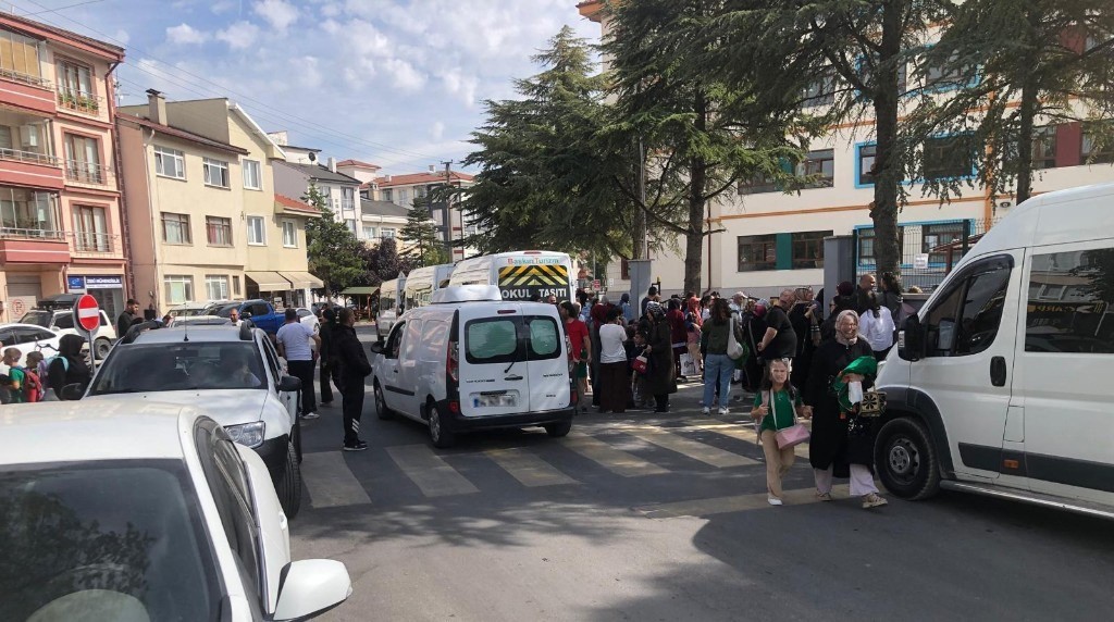 "Bu terbiyesiz velinin cezalandırılması lazım"