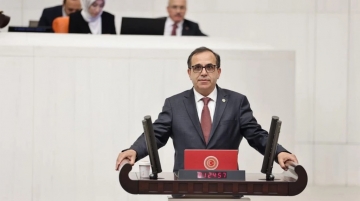 Türker Ateş CHP’de kaldı