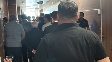 Yeşil alan için terk ettiği arsaya bina yapılmıştı, bütün belediye meclis üyeleri mahkemede ifade verdi